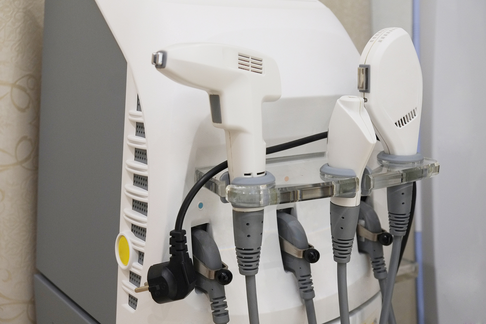 Profesjonalne urządzenia do salonu kosmetycznego – jak wybrać zestaw startowy?